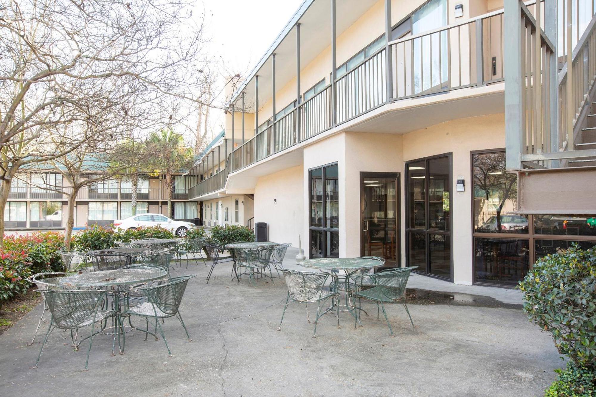 Oyo Hotel Port Allen La I-10 West Bagian luar foto